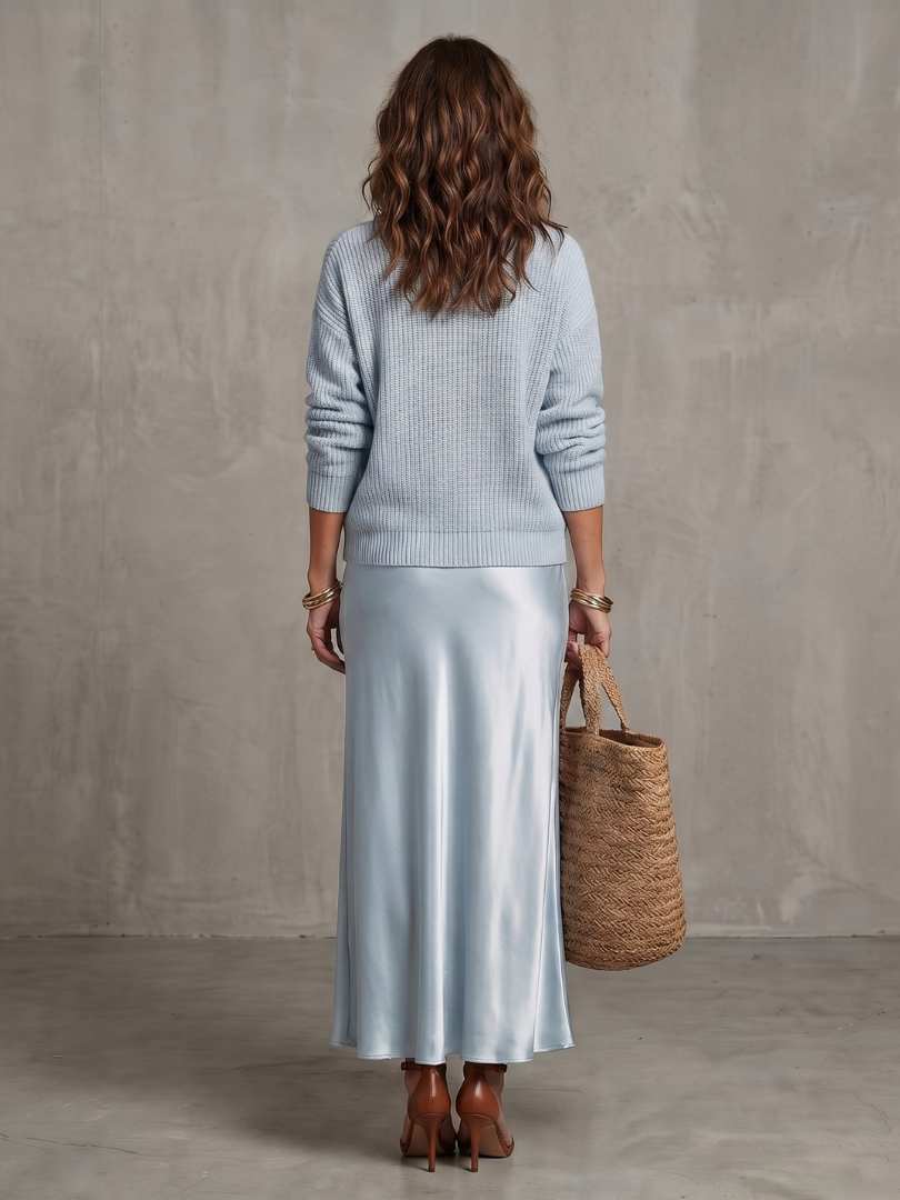 Luciana | Conjunto de falda de satén en sesgo para otoño y capa de punto