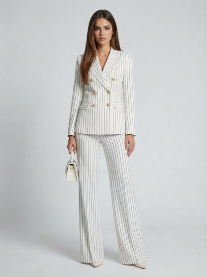 Victoria | Traje Diplomático elegante
